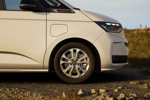 California Beach eHybrid 180 kW 4M - FACELIFT