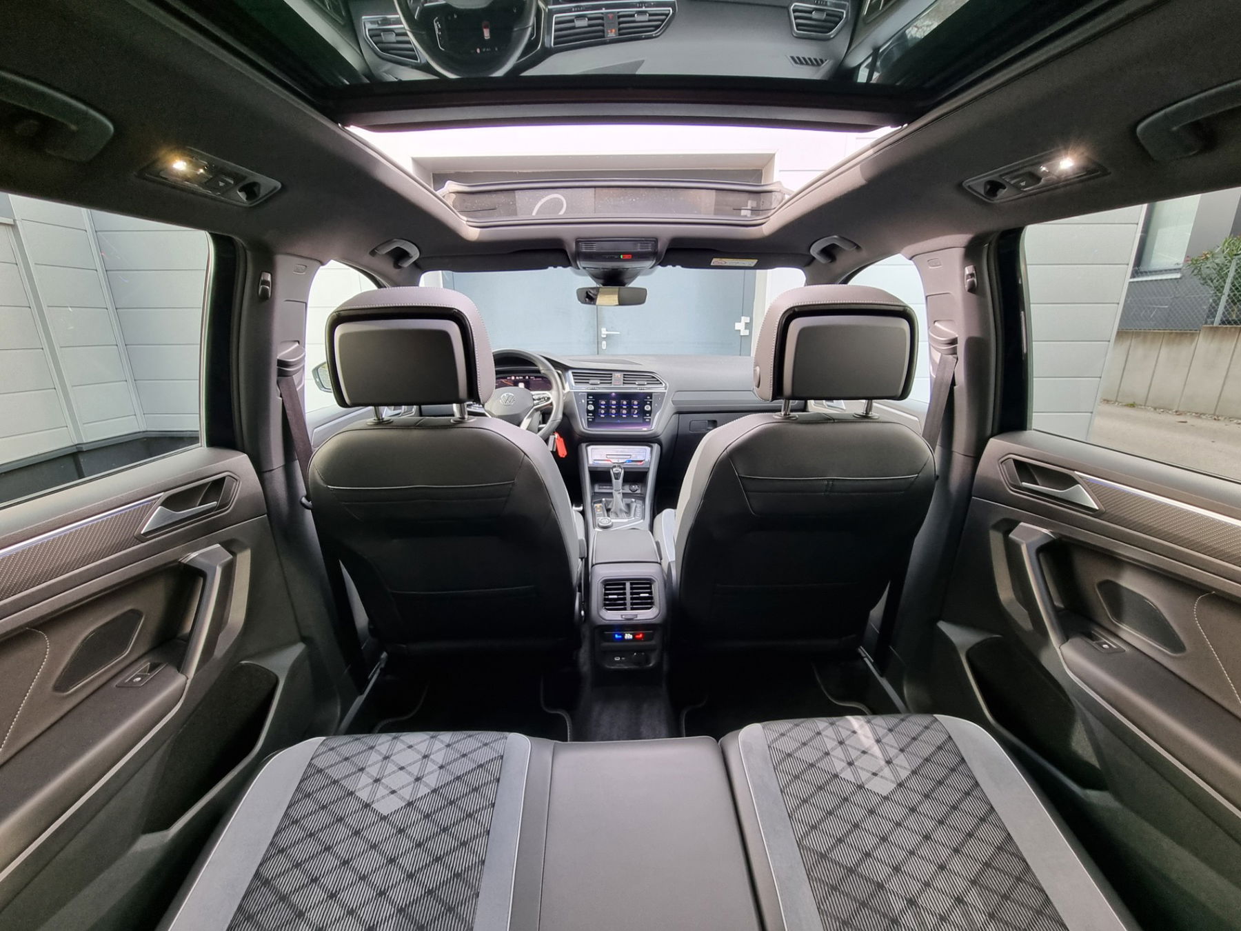 VW Tiguan Allspace 2.0 TSI R-Line 4Motion