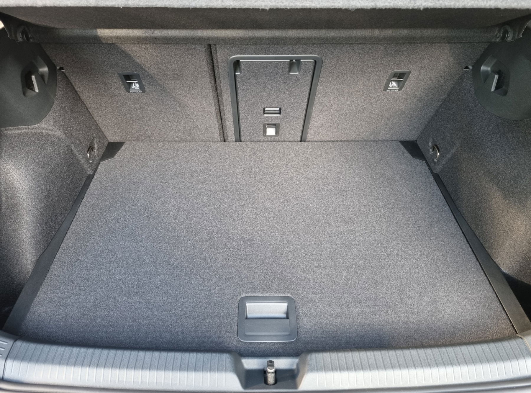 VW Golf 1.5 TSI Life + 5J. Garantie