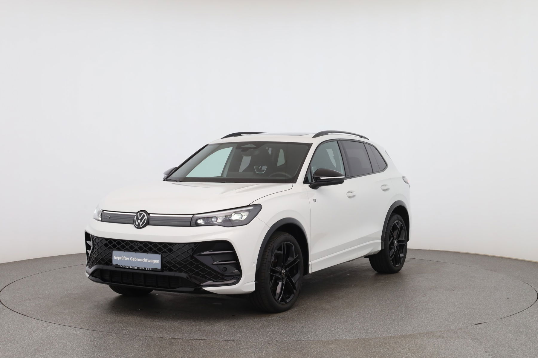 VW Tiguan R-Line eTSI DSG null