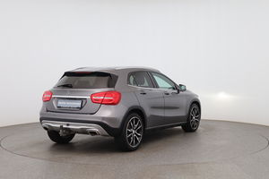 Mercedes-Benz GLA 220 CDI / d 4Matic null