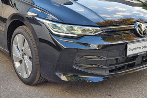 VW Golf 1.5 TSI Life + 5J. Garantie