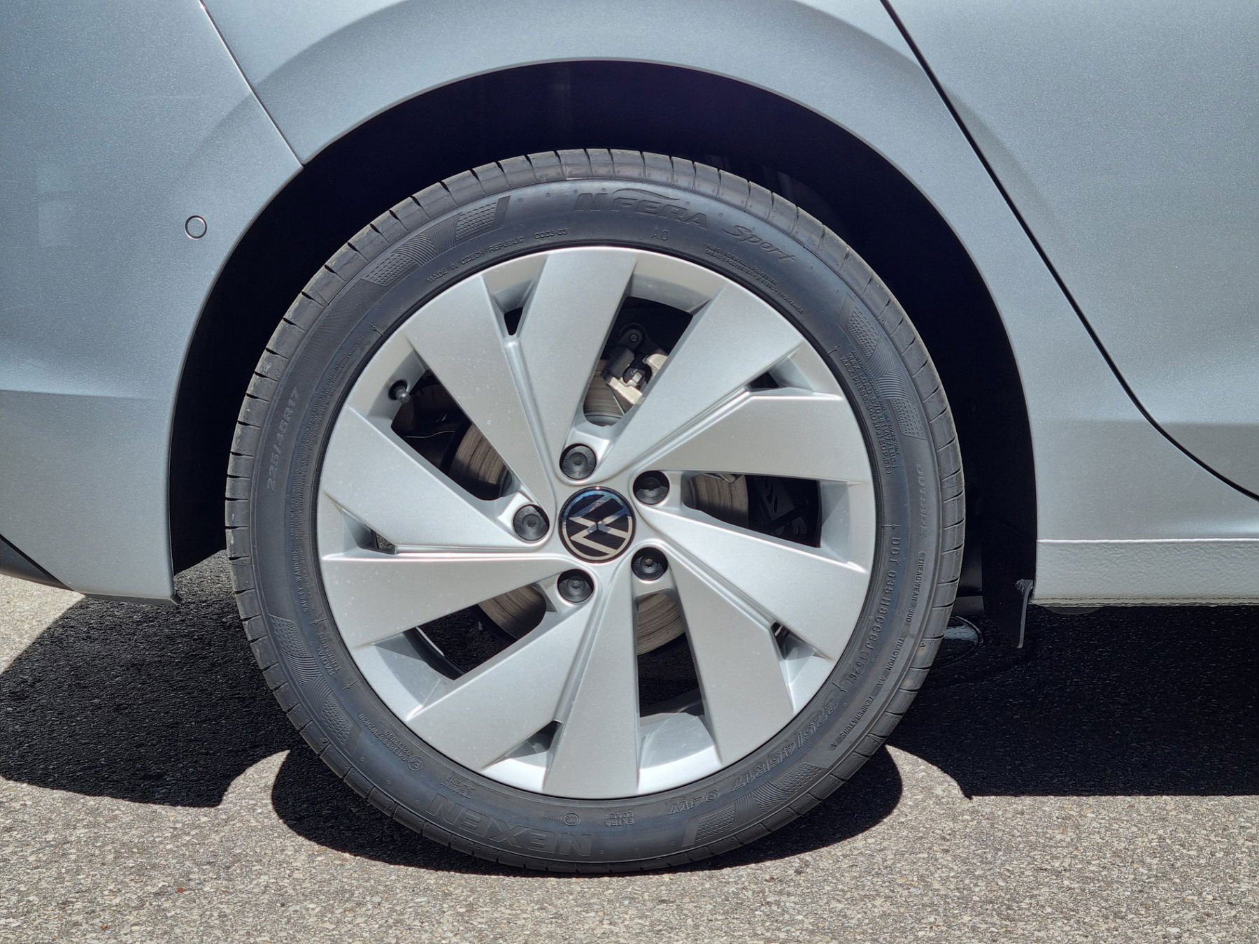 VW Golf VIII 1.5 TSI Life + 5J. Garantie