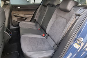 VW Golf VIII 1.5 TSI Life + 5J. Garantie