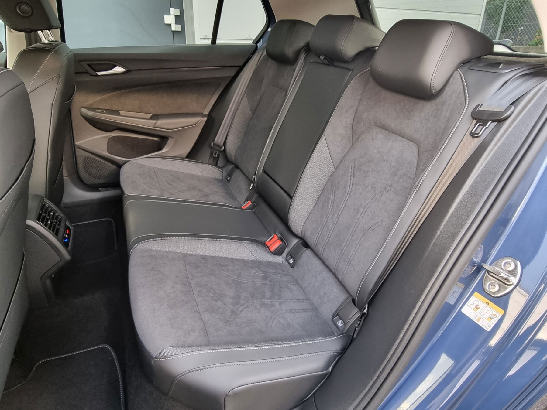 VW Golf VIII 1.5 TSI Life + 5J. Garantie