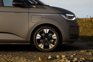 California Beach eHybrid 180 kW 4M - FACELIFT