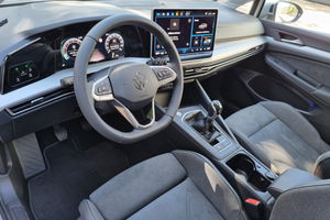 VW Golf VIII 1.5 TSI Life + 5J. Garantie