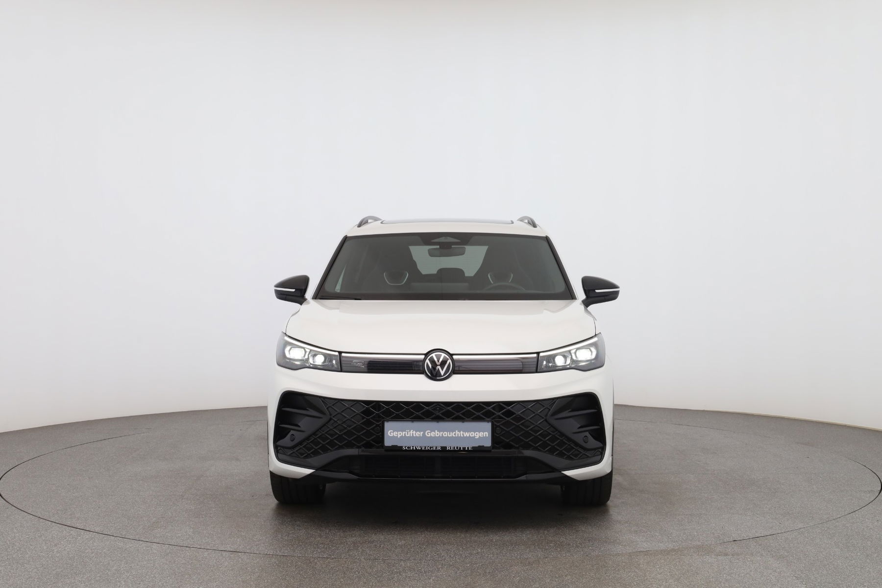 VW Tiguan R-Line eTSI DSG null