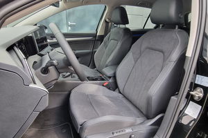 VW Golf VIII 1.5 TSI Life + 5J. Garantie + 18 Zoll + LED-Plus
