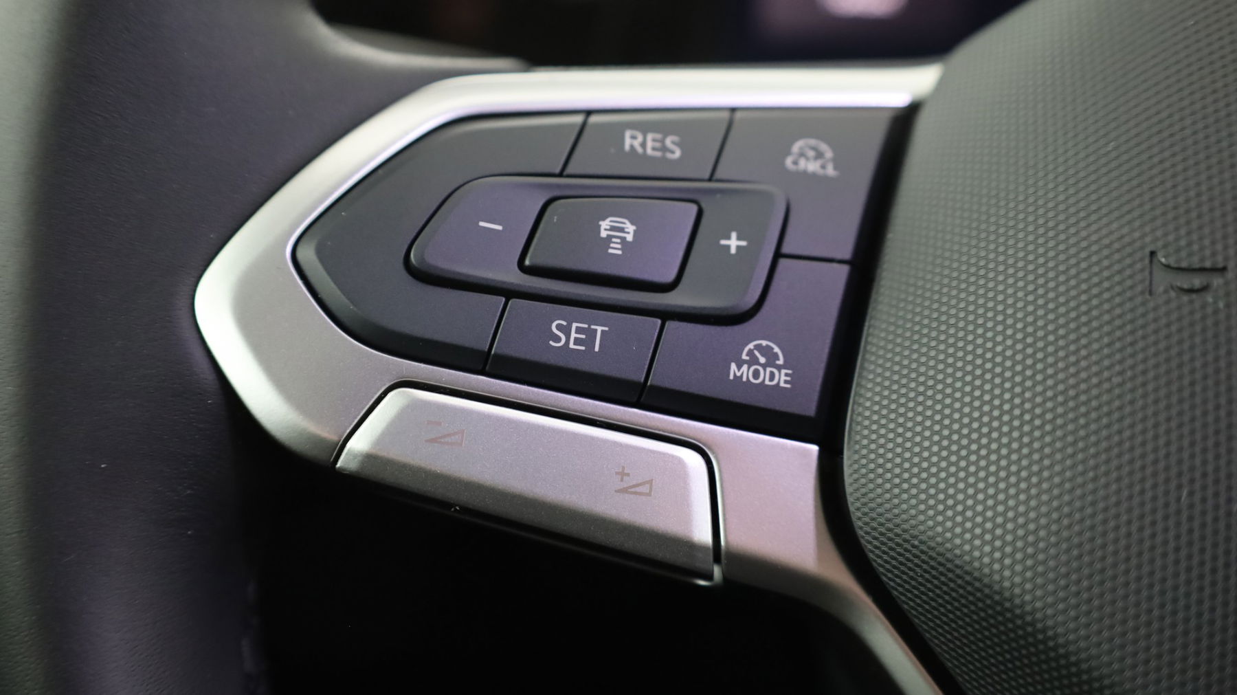 VW Golf Rabbit mHEV TSI DSG