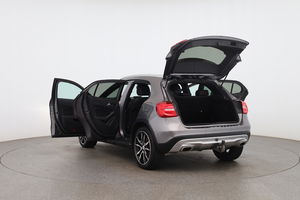 Mercedes-Benz GLA 220 CDI / d 4Matic null