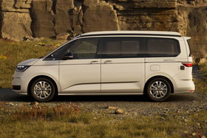 California Beach eHybrid 180 kW 4M - FACELIFT