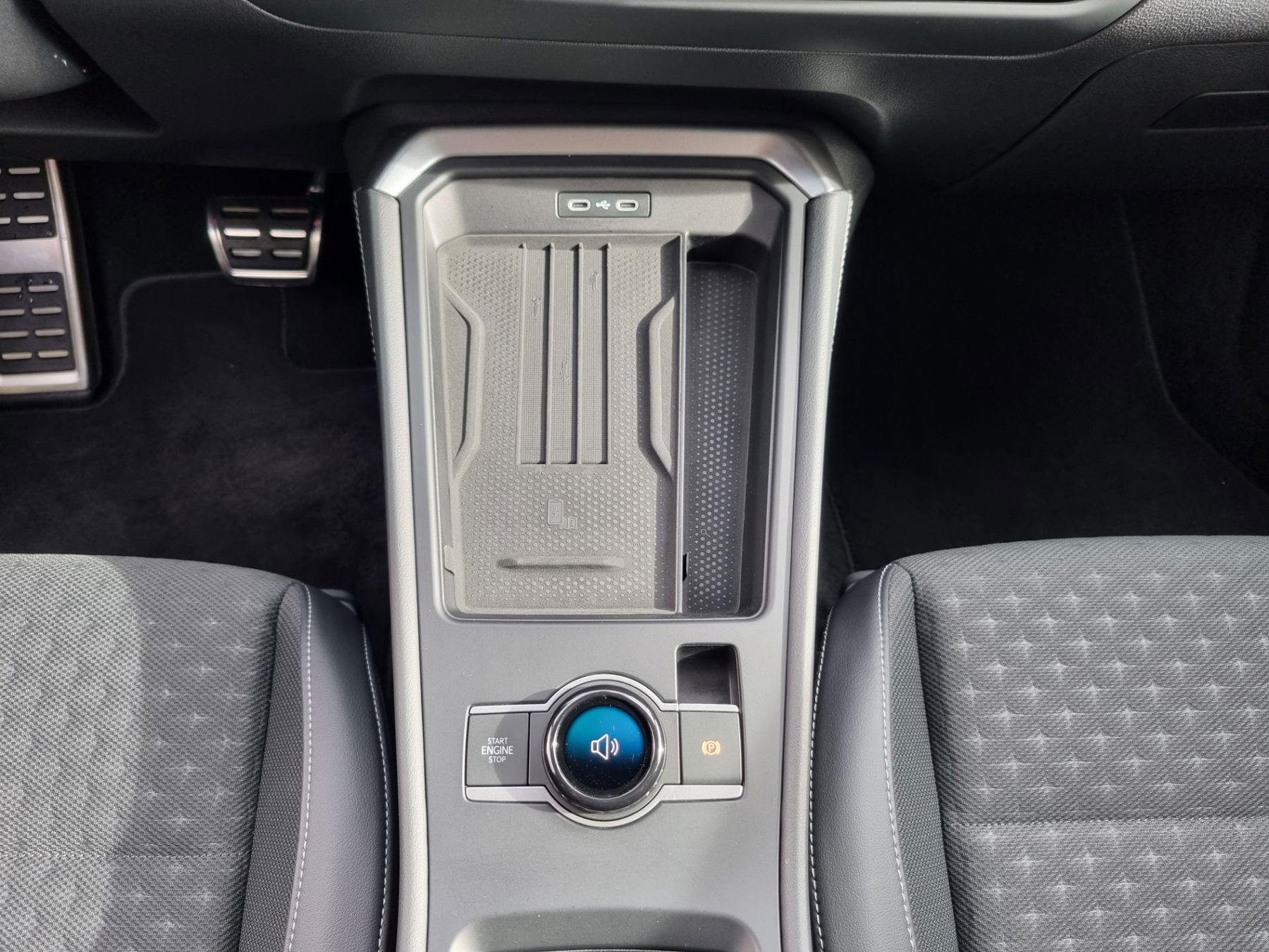 VW T-Roc 1.5 eTSI R-Line