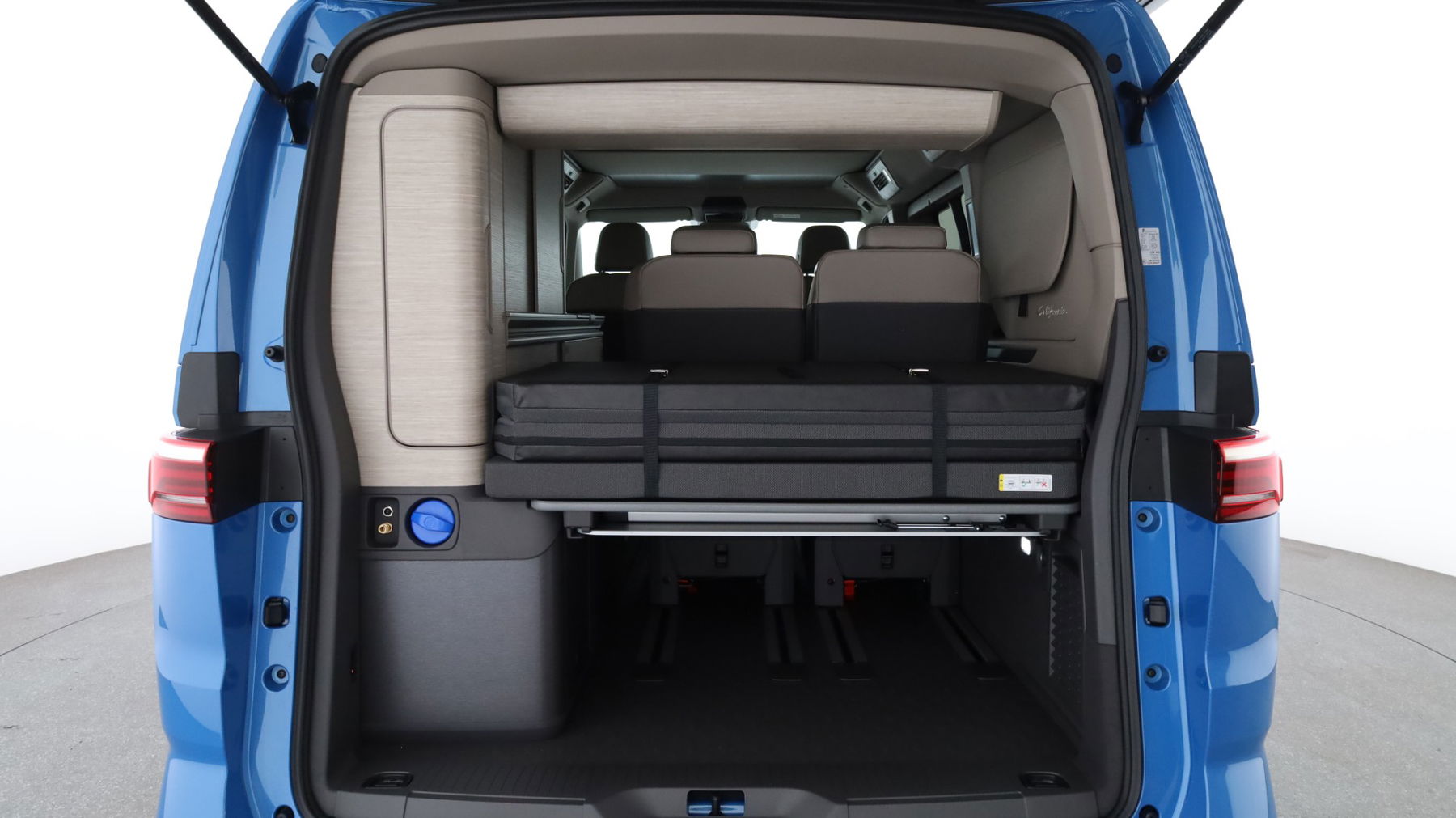 California Ocean eHybrid 180 kW 4M