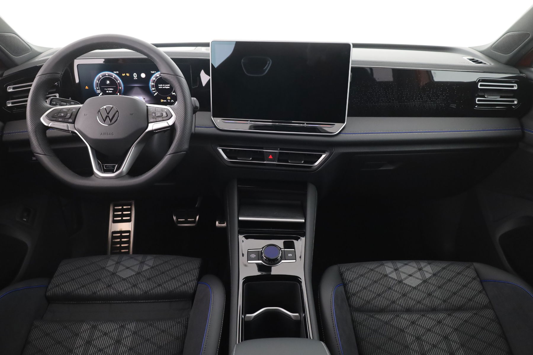 VW Tiguan R-Line eTSI DSG