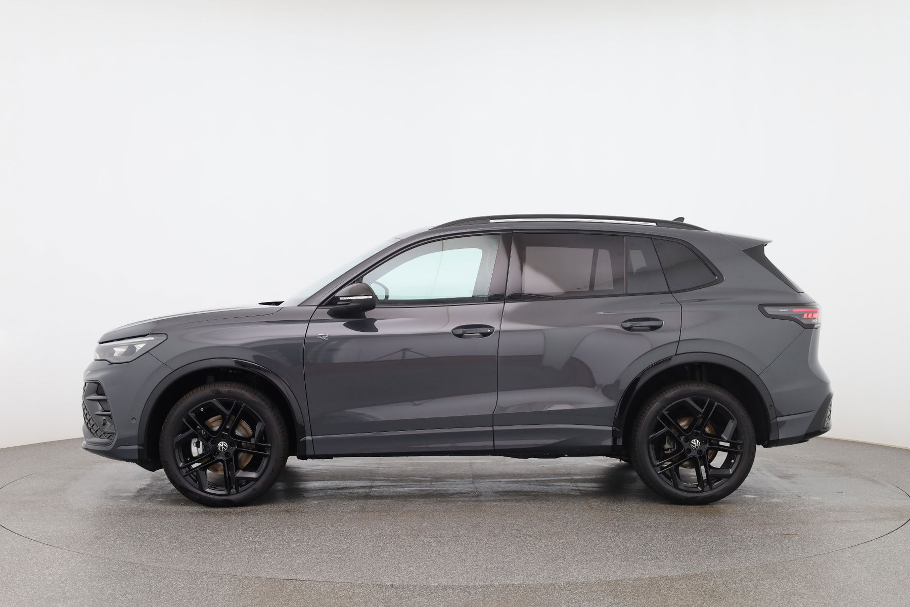 VW Tiguan R-Line TDI 4MOTION DSG null