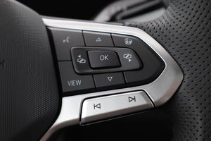 VW Tiguan R-Line eTSI DSG null