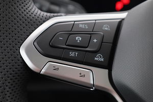 VW Tiguan R-Line eTSI DSG null