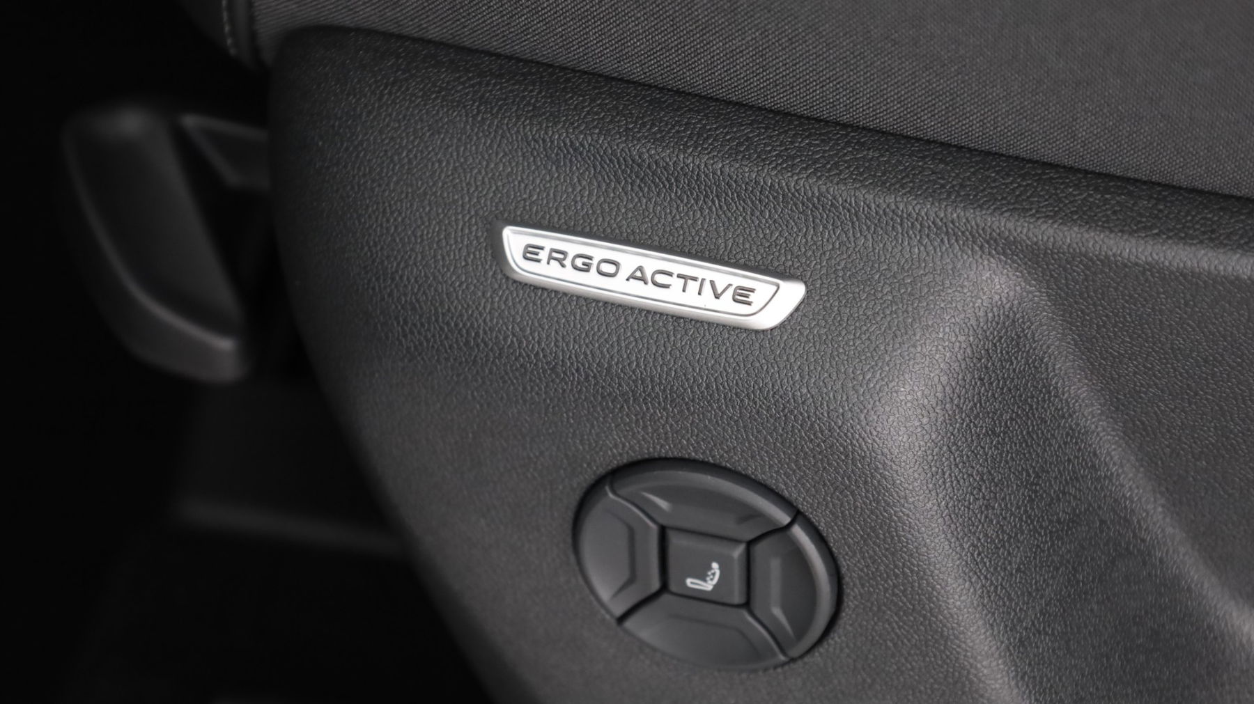 VW Tiguan R-Line eTSI DSG null