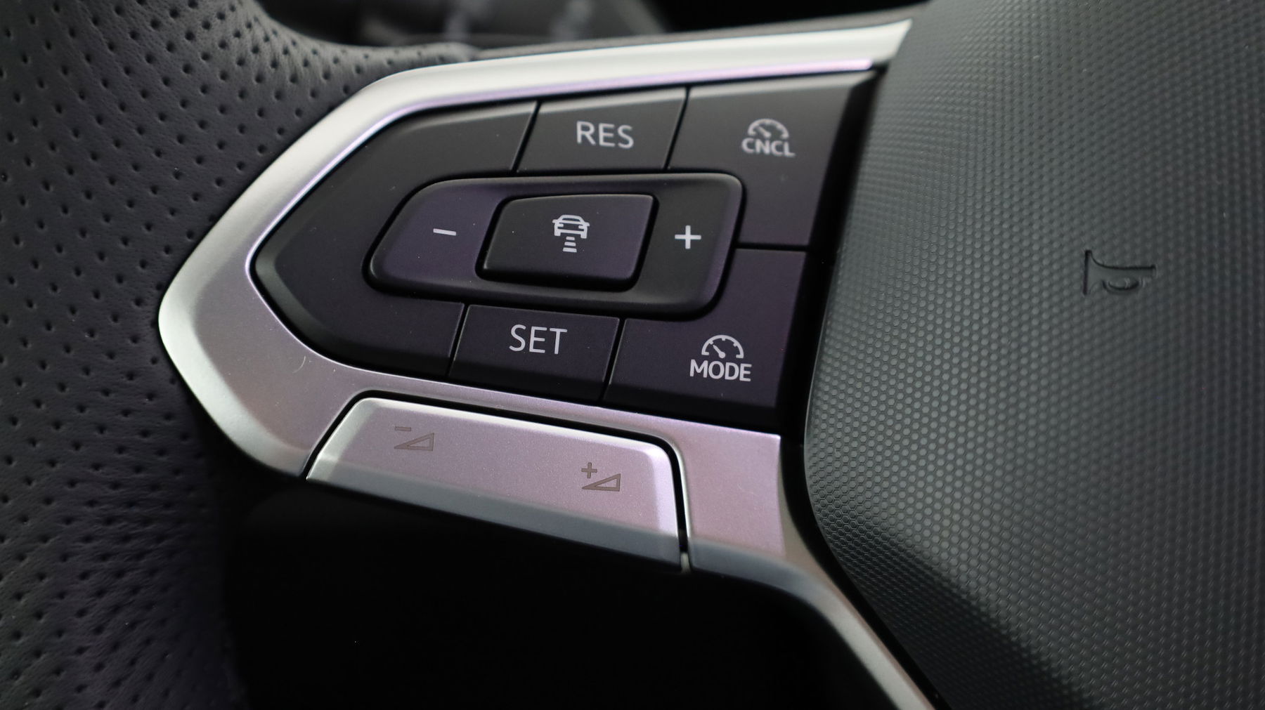 VW Tiguan R-Line TDI 4MOTION DSG null