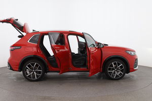 VW Tiguan R-Line eTSI DSG