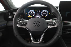 VW Tiguan R-Line eTSI DSG