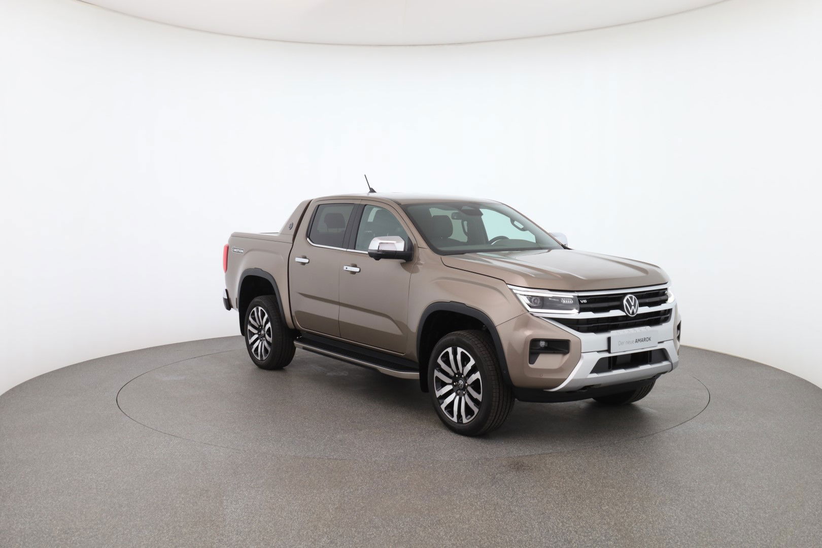 Amarok Aventura Frontansich seitlich (Beifahrer)