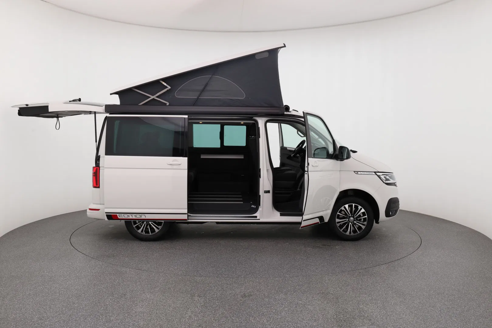 California Beach Edition Camper 4M Seitenansicht Beifahrer