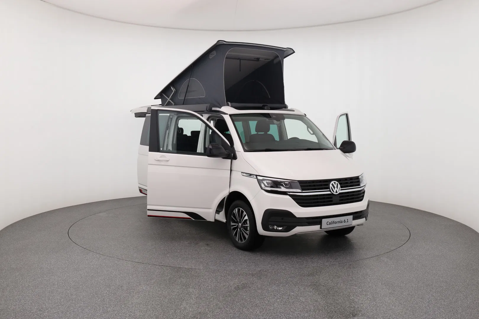 California Beach Edition Camper TDI Frontansich seitlich (Beifahrer)