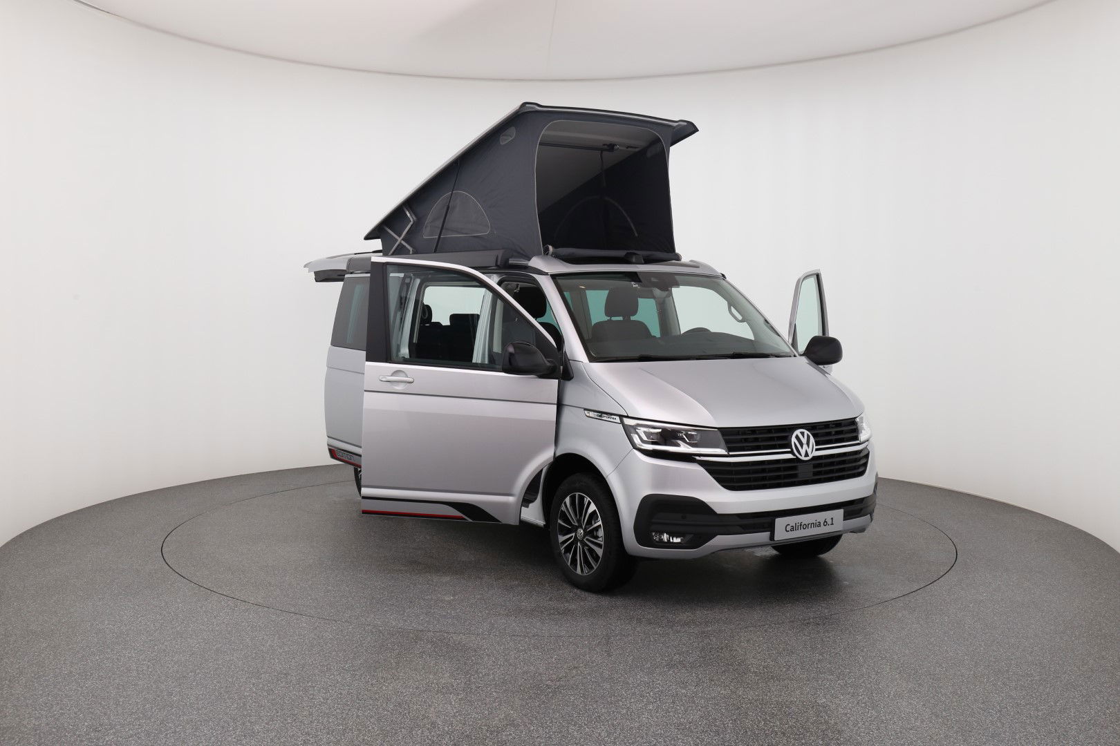 California Beach Edition Camper TDI Frontansich seitlich (Beifahrer)