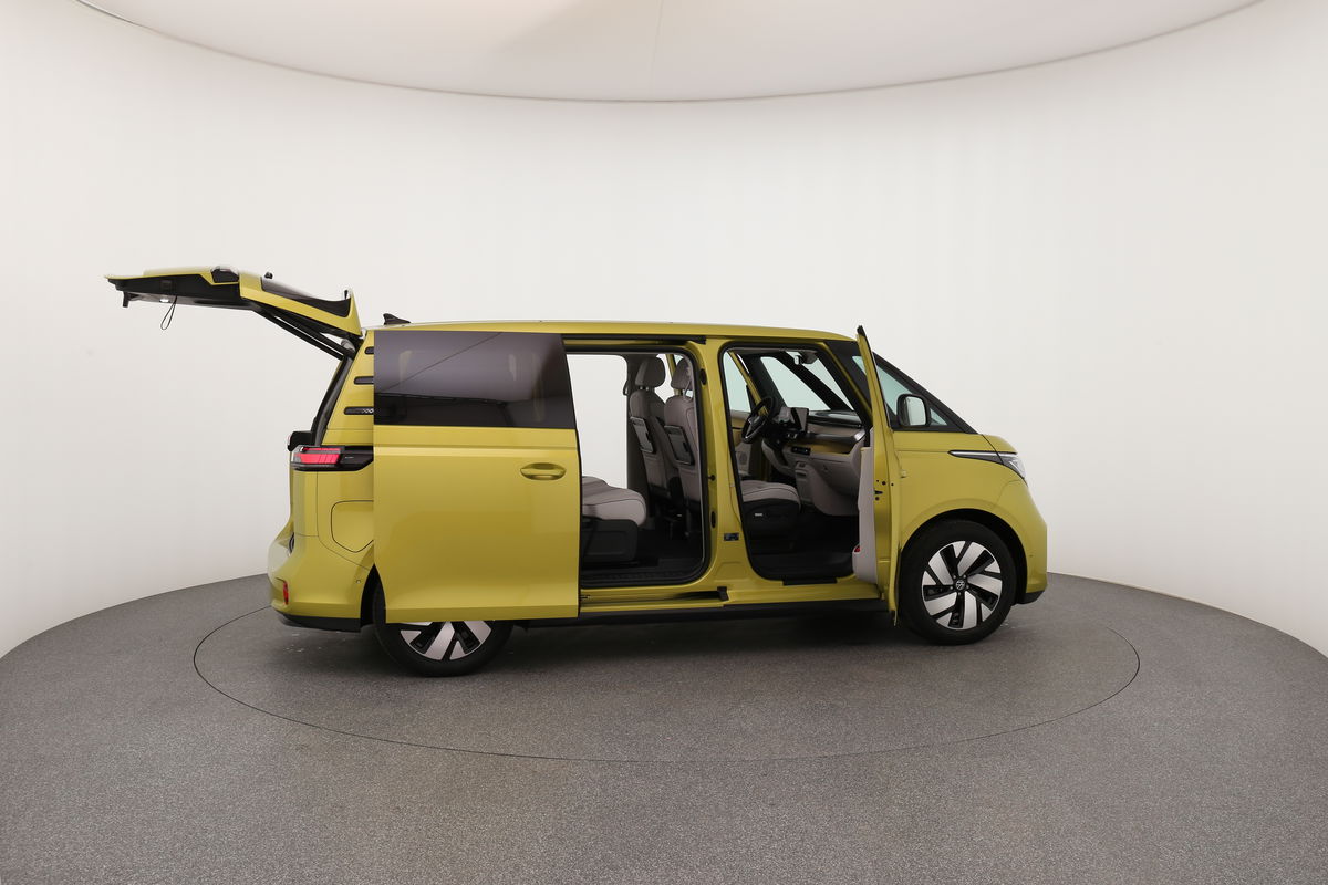 ID BUZZ Pro 150KW Seitenansicht Beifahrer