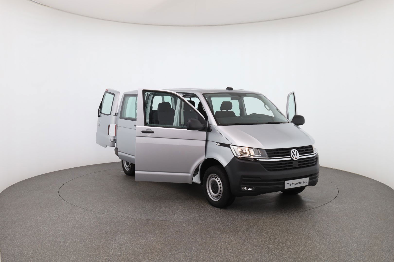 T6.1 Transporter Kombi LR TDI Frontansich seitlich (Beifahrer)